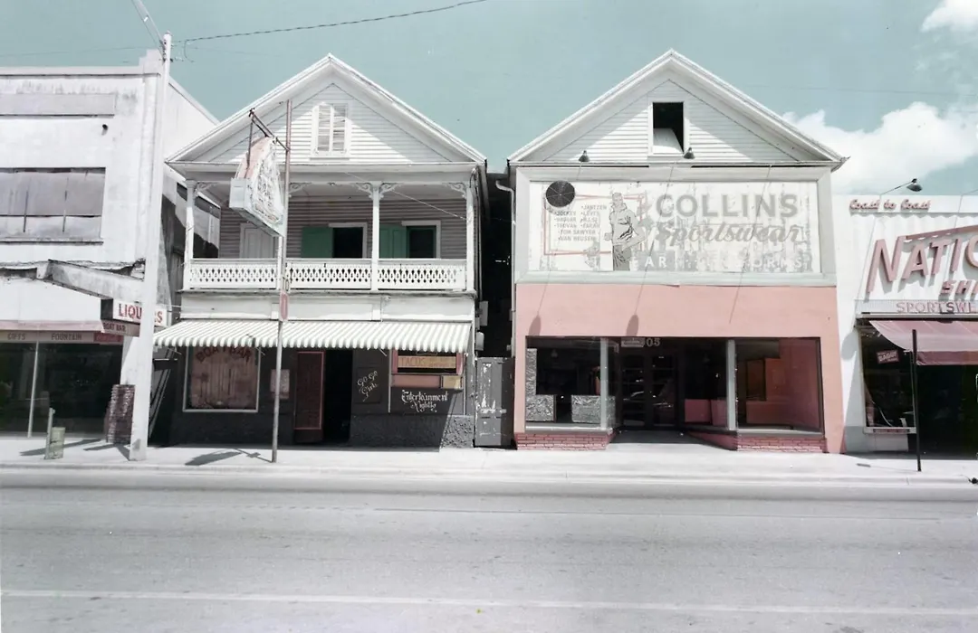 The Collins On Duval-1
