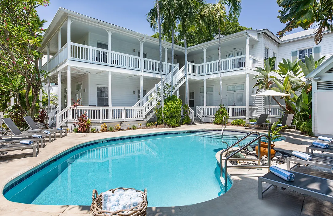 Paradise Inn - Adult Exclusive-1