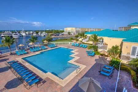 Grand Marina Suite -Waterfront Condo-3