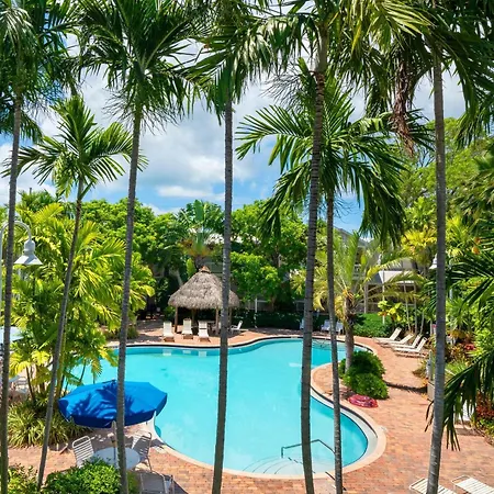 Coral Hammock Poolside Home-2