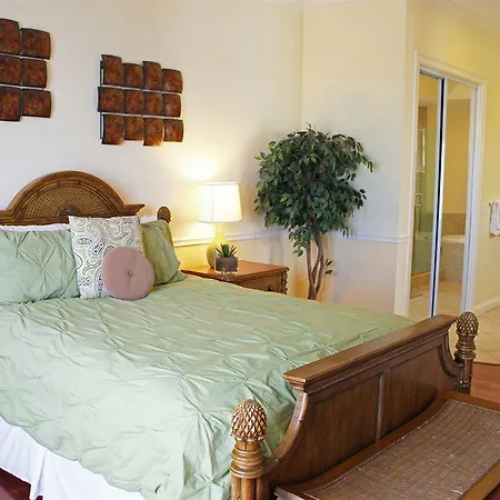 Key West Harbour Oceanfront Suites-3
