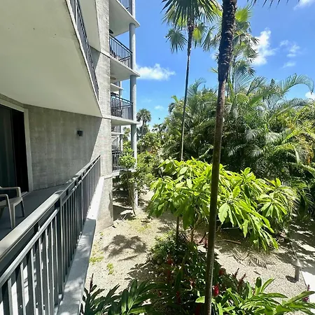 Botanical Island Delight-3