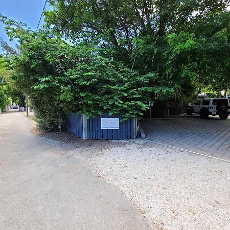 Two Duval Street Suites W Parking And Pool-2