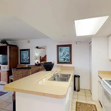 Sunrise Suites Paradise Escape #407-2